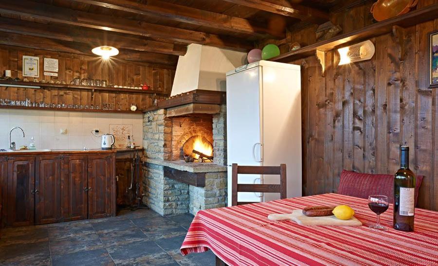 The House With The Vine Guest House زيرافنا المظهر الخارجي الصورة