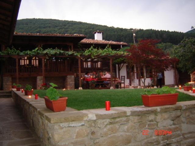 The House With The Vine Guest House زيرافنا المظهر الخارجي الصورة