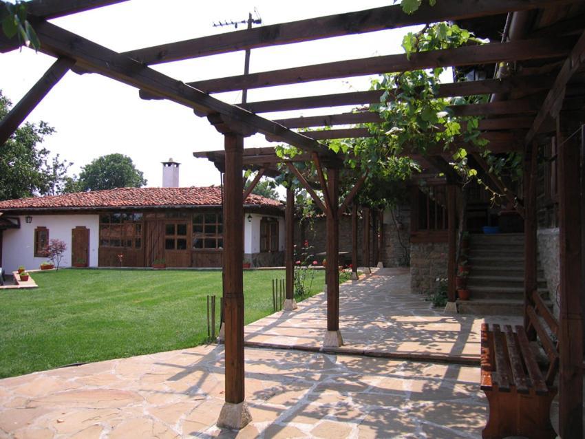 The House With The Vine Guest House زيرافنا المظهر الخارجي الصورة