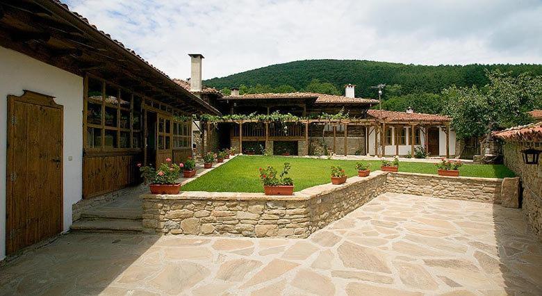 The House With The Vine Guest House زيرافنا المظهر الخارجي الصورة